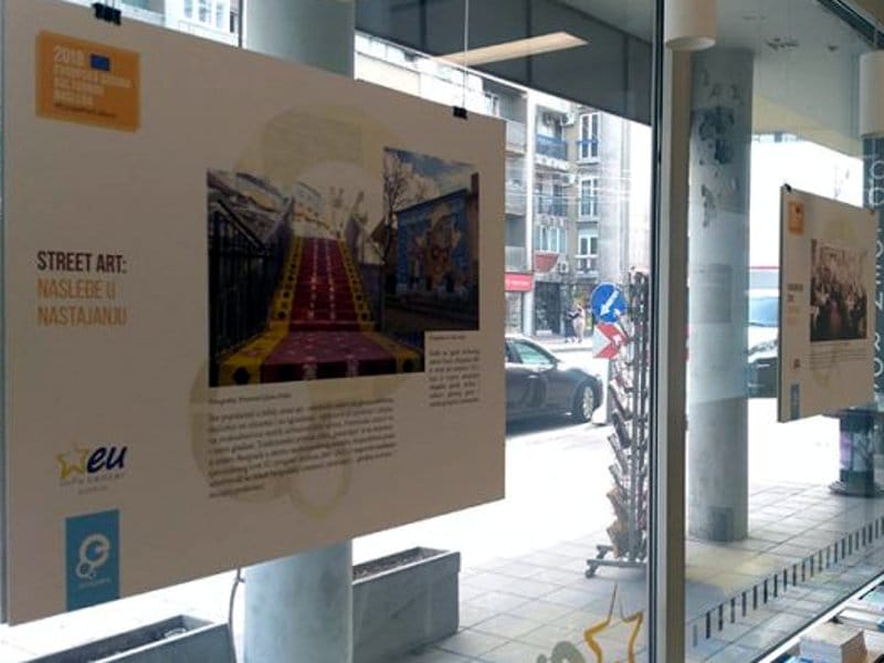 Eu info kutak izlozba foto EU info point Nis