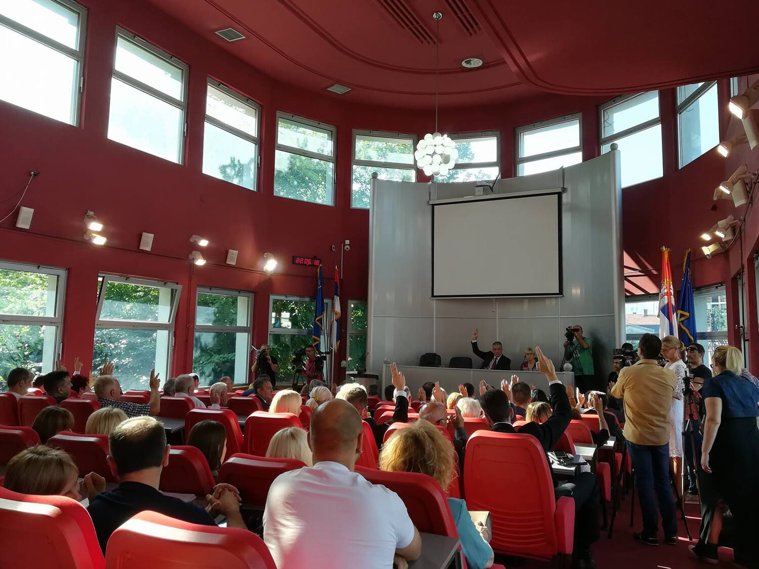 sednica skupstina o aerodromu foto ja