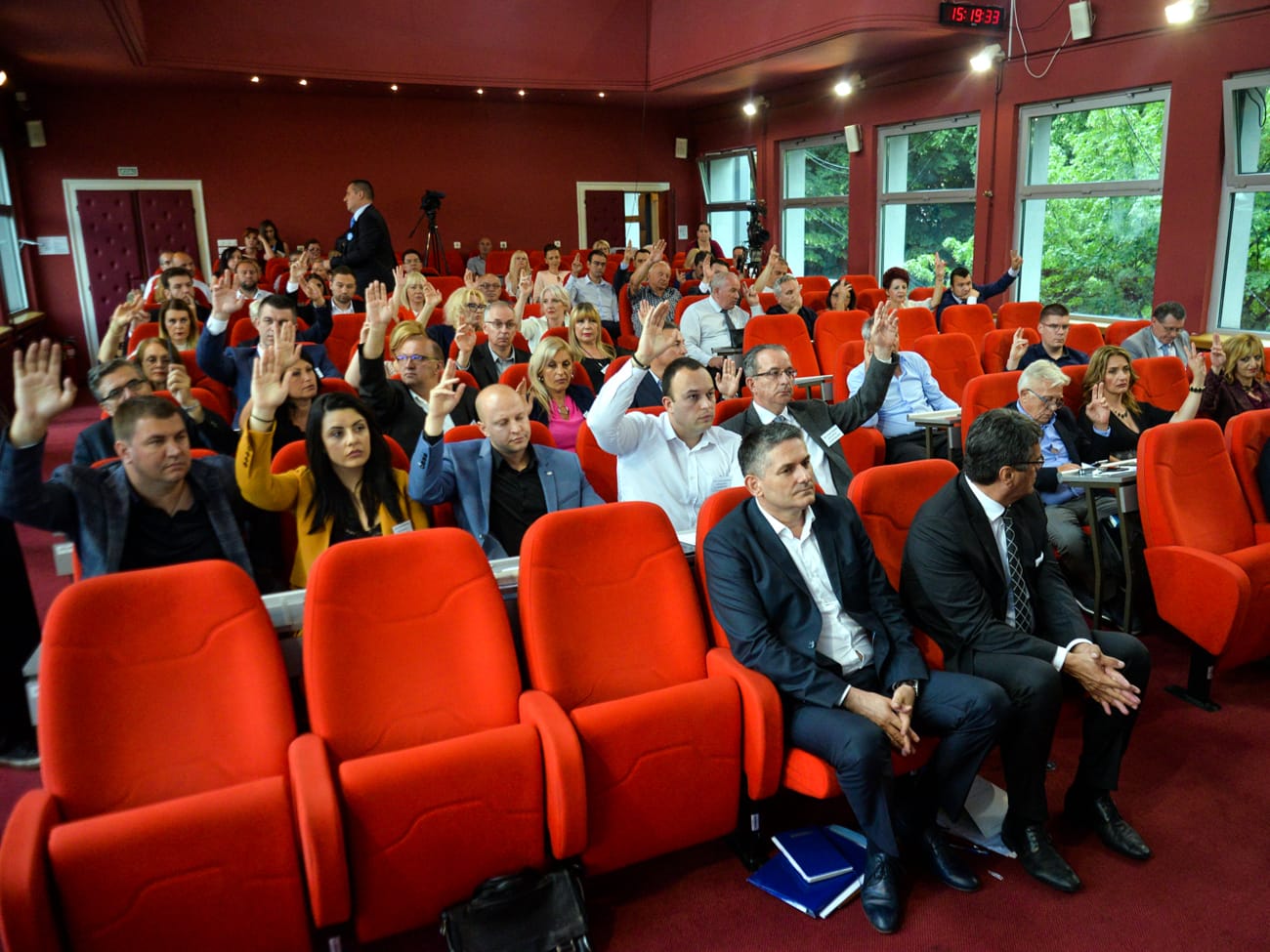 glasanje za aerodrom foto Vanja Keser