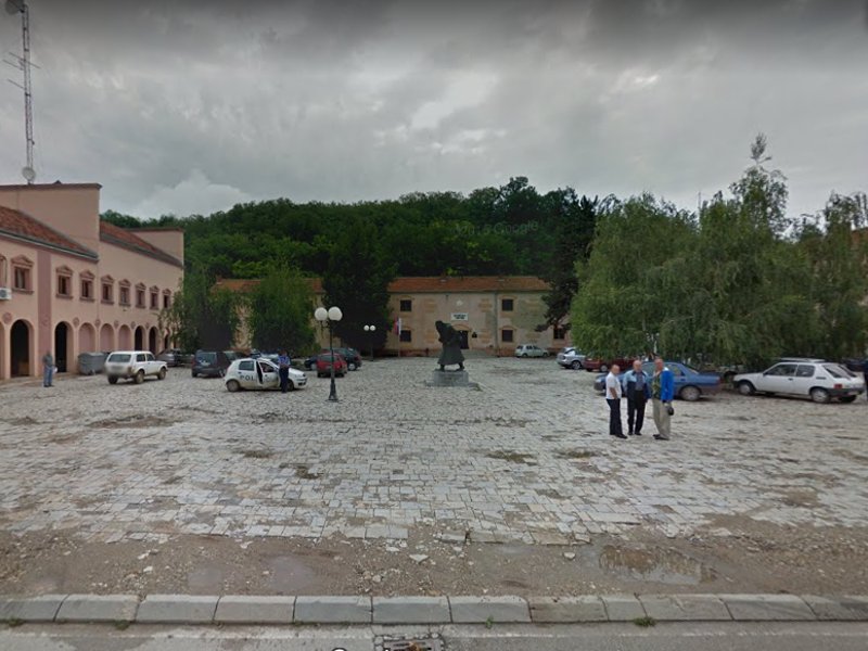 Gadzin Han google maps