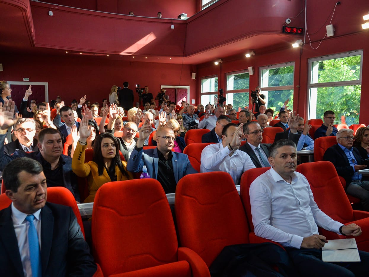 skupstina foto vanja keser