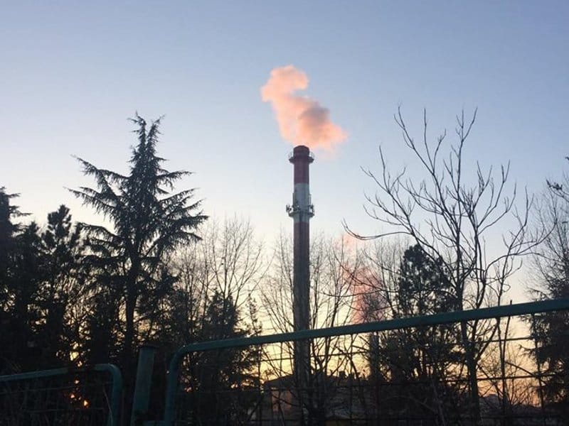 Zbog popravke kvara nema grejanja u delu centra Niša 1 Dimnjak toplana foto Ljubica J