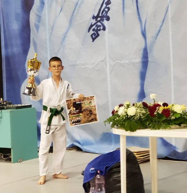 Vuk Manić sa medaljom