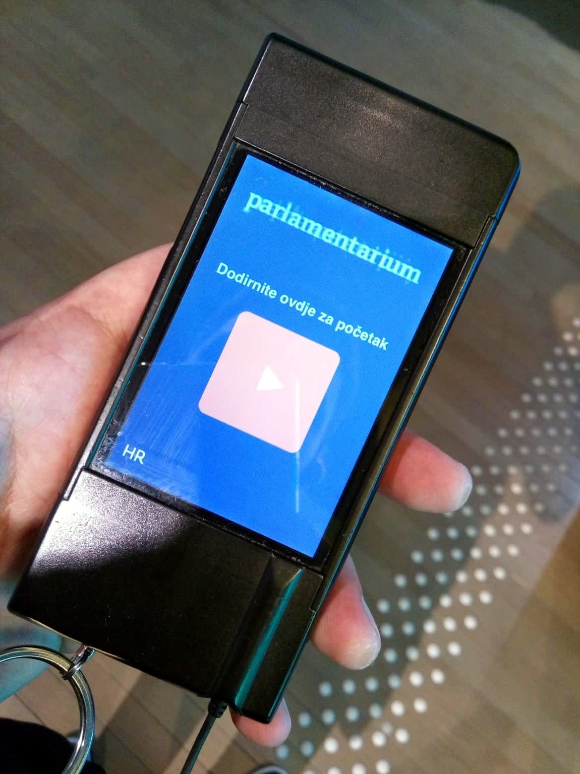 Multimedijalni vodic Parlamentarium foto Juzne vesti Aleksandar Stankov