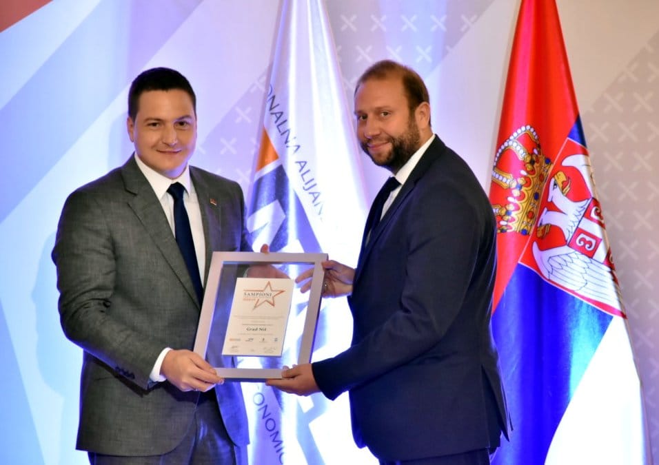 Zdravkovic i Ruzic nagrada foto ni rs