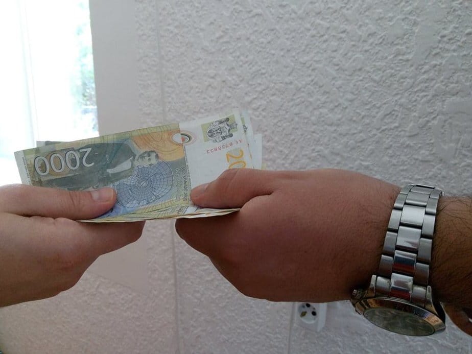 Korupcija pare Foto V Milic