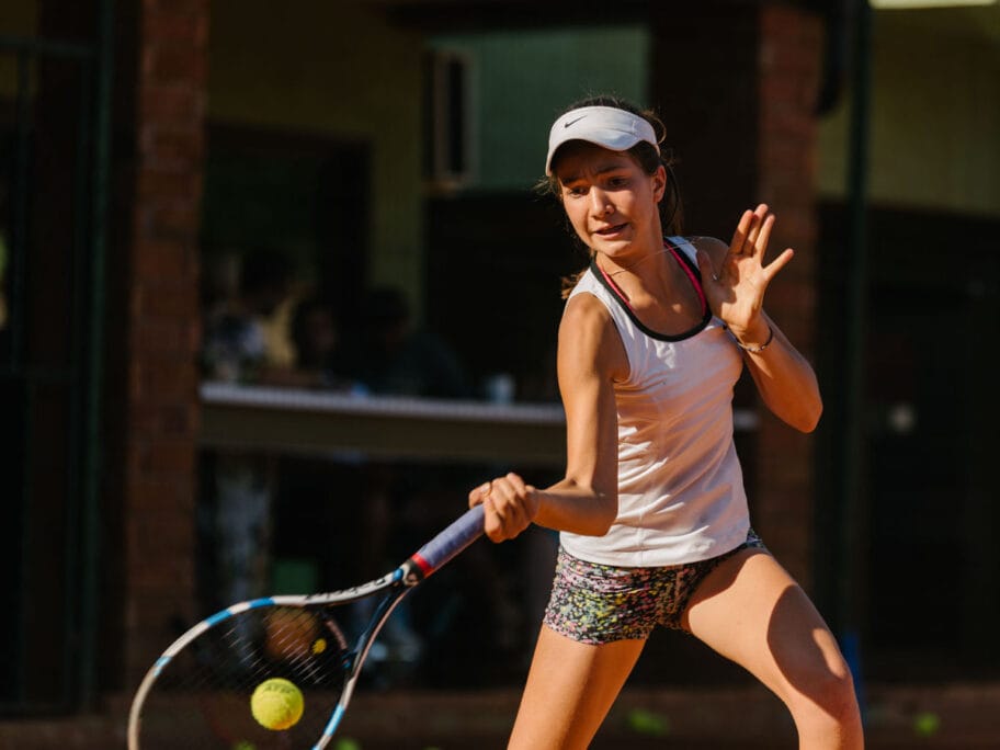 Mladi teniseri iz brojnih zemalja na međunarodnom turniru u Nišu 6 lola radivojevic tenis foto taz