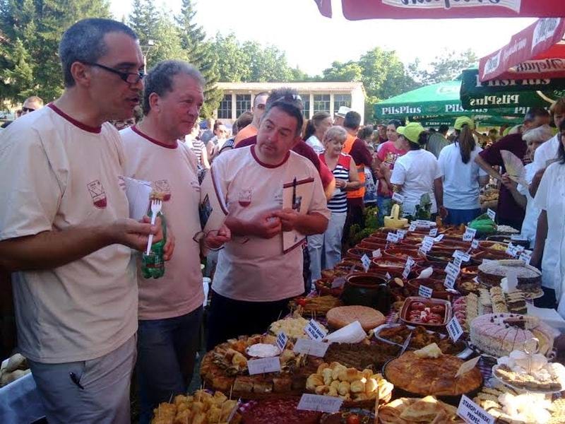 800x600 lepi brka predsednik zirija