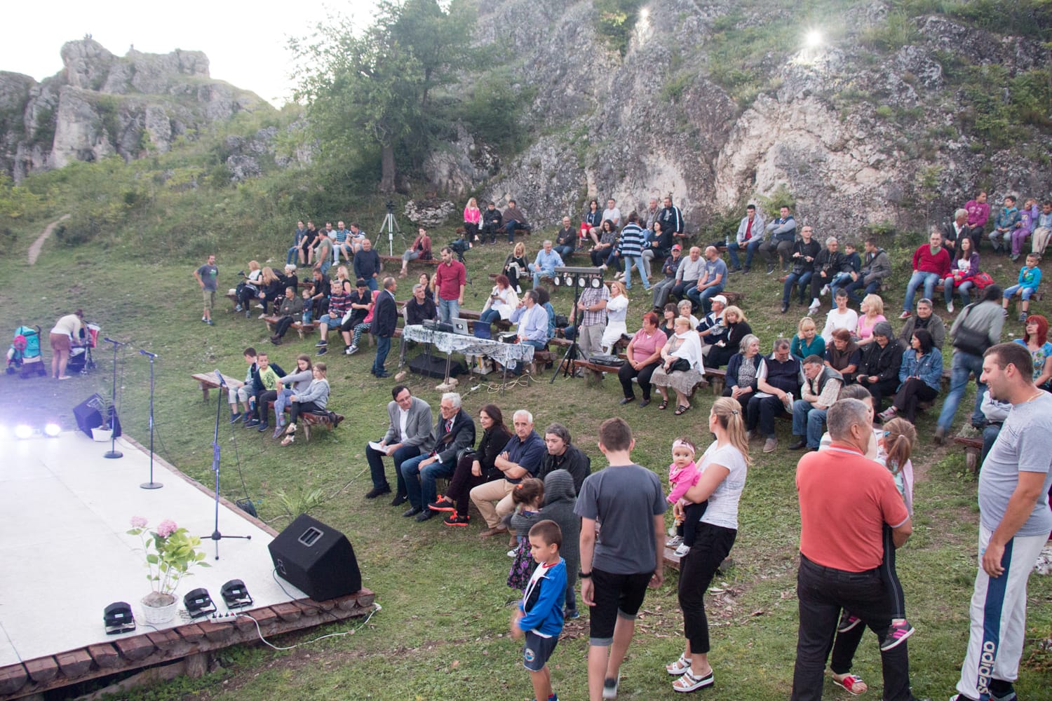 Publika-Vrmdza:-foto:-Vrmdza-fest