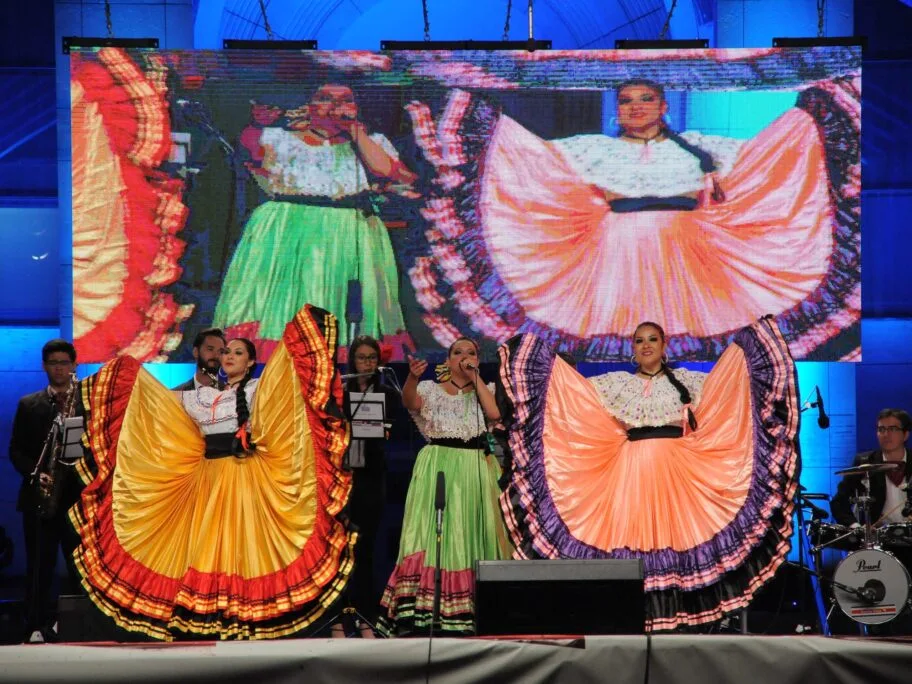 Igrači iz Azije, Latinske Amerike i Evrope na niškom Međunarodnom festivalu folklora 11 TOM 6914 Cropped scaled