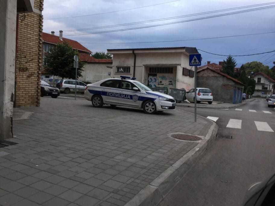 Nepropisno parkiranje Leskovac jul 2018 foto citalac
