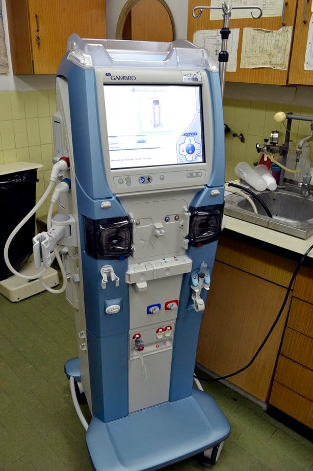 Aparati-za-dijalizu3;-foto:-KC-Nis