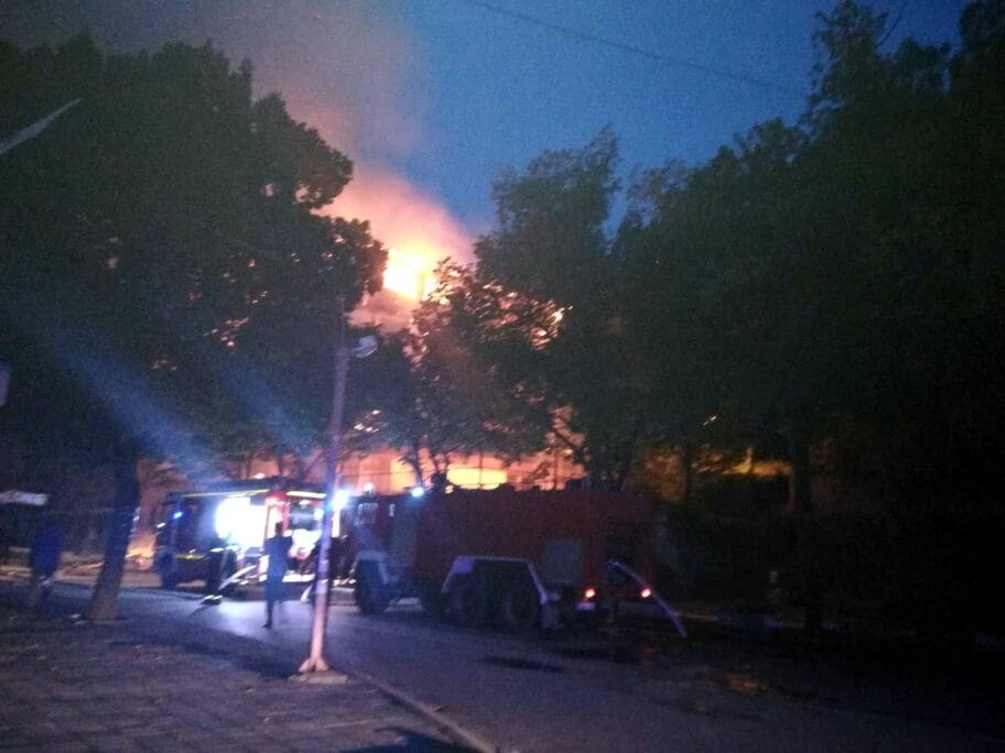 Vatrogasci gase pozar Banja foto JV