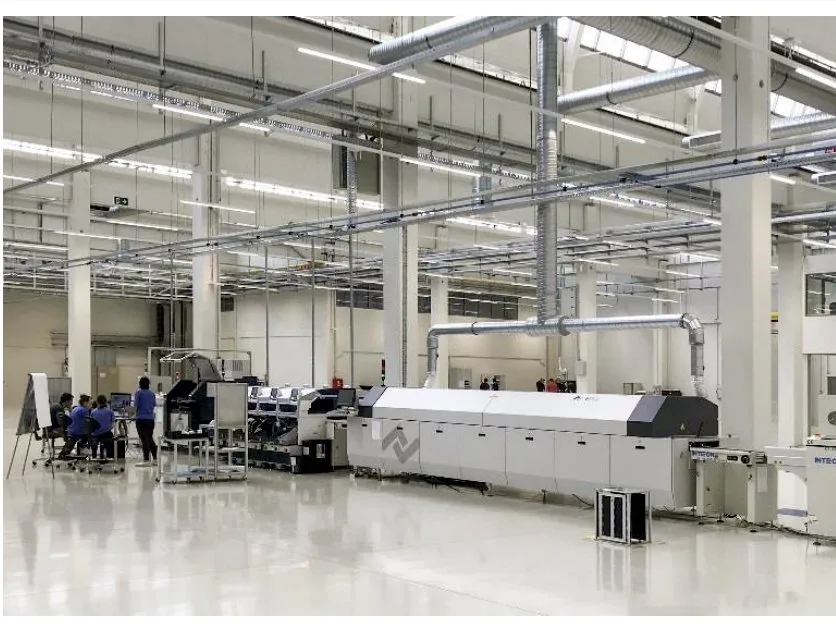 Cumtobel pocela proizvodnja foto printskrin