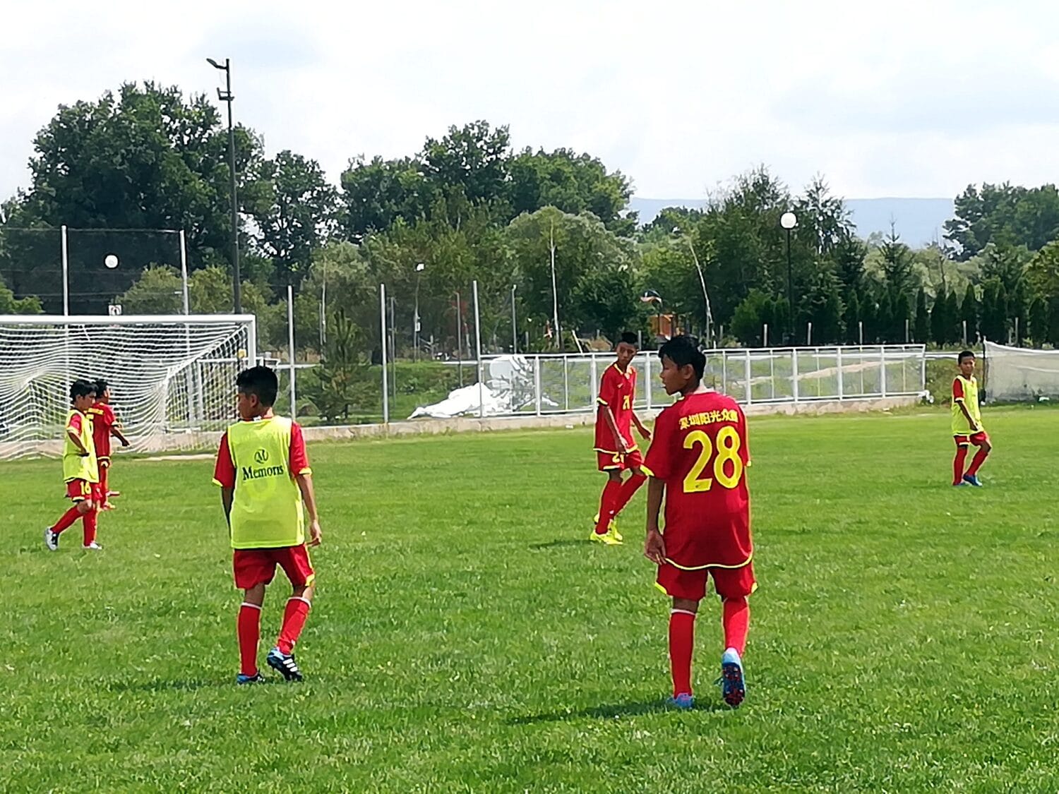 Mlade fudbalske nade Kine postale redovni gosti Niške Banje 1 Kinezi na pripremama u Niskoj Banji foto Juzne vesti Milica Jovanovic scaled