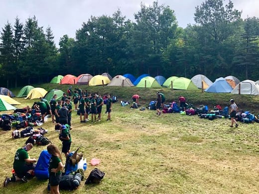 Grčki izviđači sagradili letnju učionicu u Cerju kod Niša 19 Grci izvidjaci foto Milan Jankovic