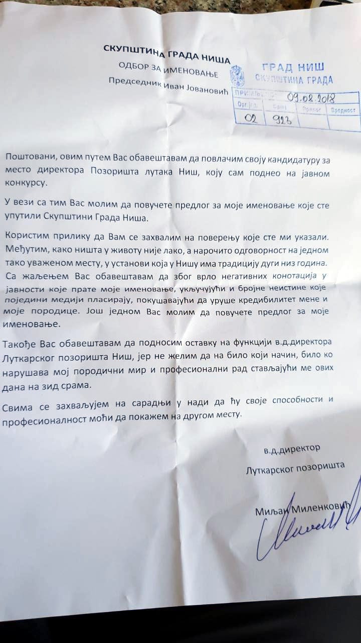 direktor pozorista ostavka