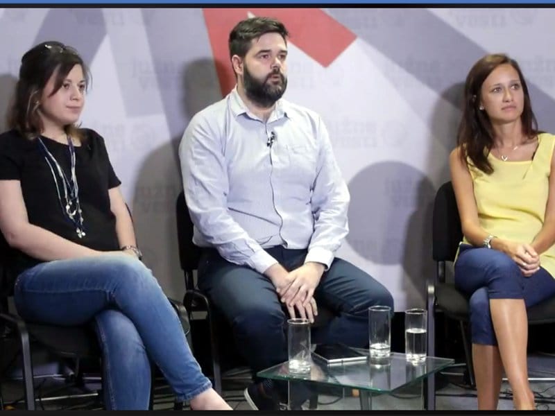 Debata mladi foto printskrin