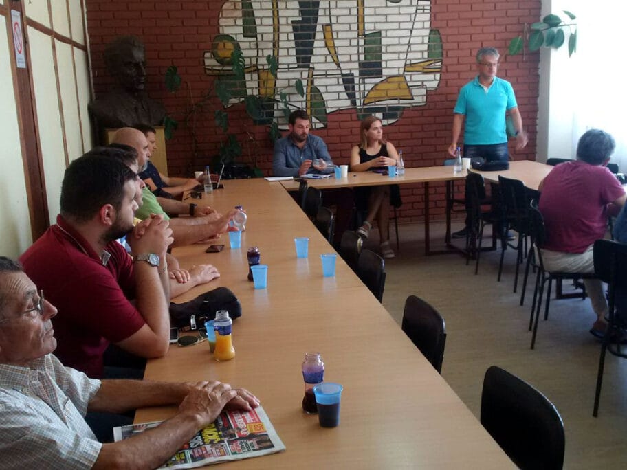 I Prokuplje kasni sa usvajanjem Antikorupcijskog plana duže od godinu dana 10 ucesnici diskusije LAP foto Lj M