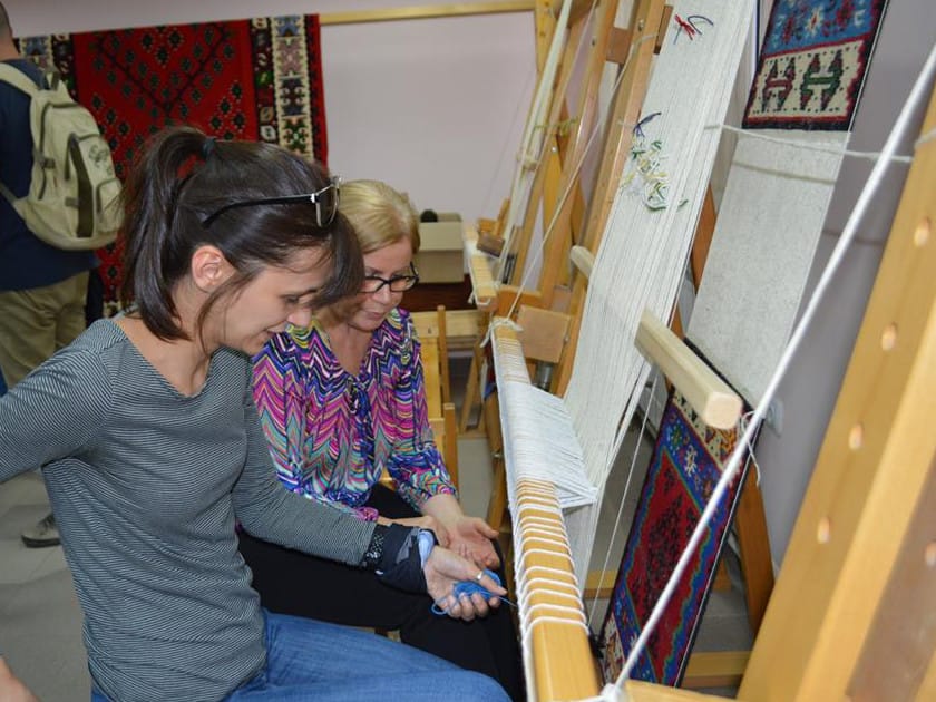 Besplatna obuka izrade pirotskog ćilima, rad na njemu je lek za dušu 15 cilim