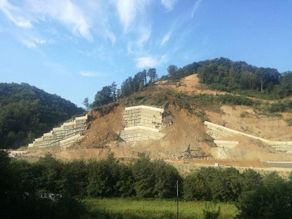 Velja Ilić: Za rušenje potpore krivi Ministarstvo i "Koridori" 1 Potporni zid rusenje foto citalac