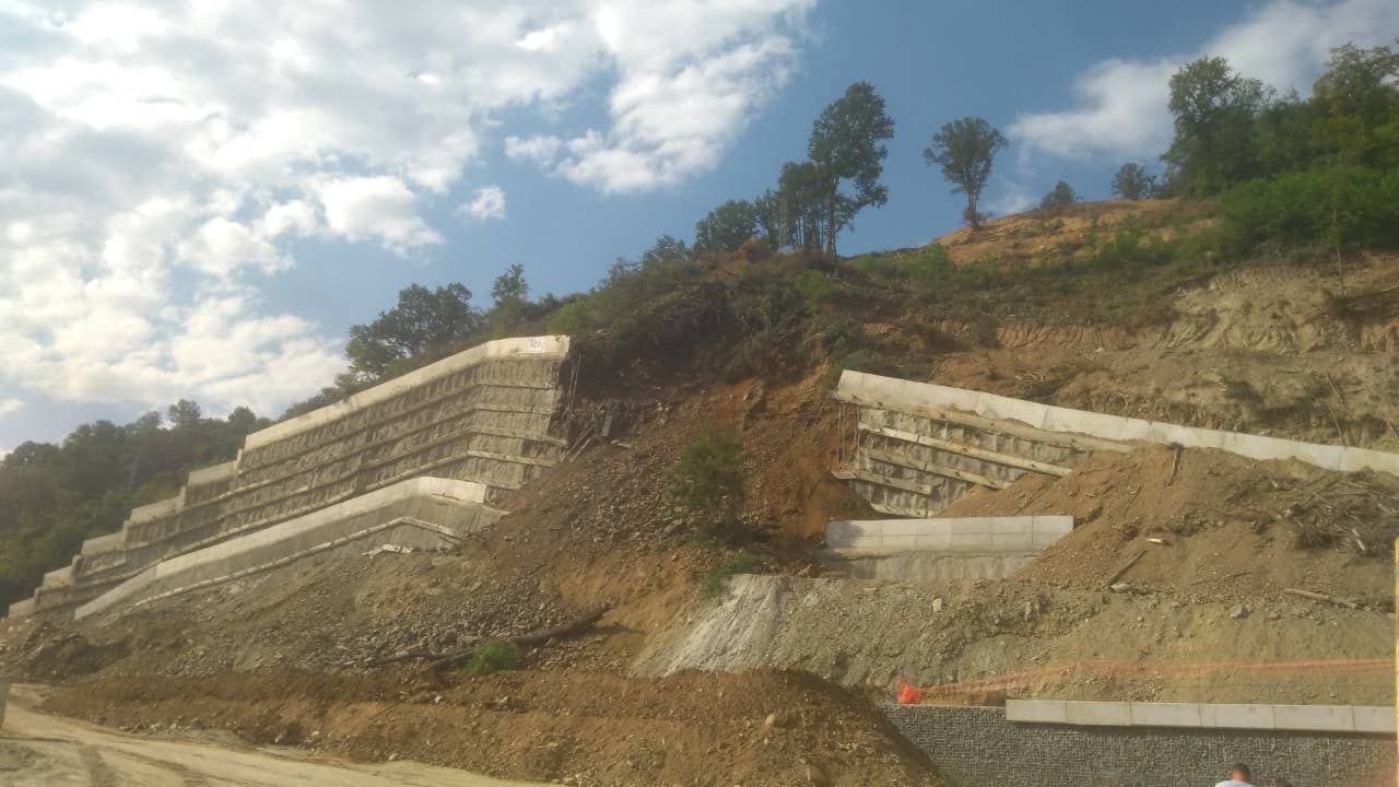 Obrusen zid Koridor 10