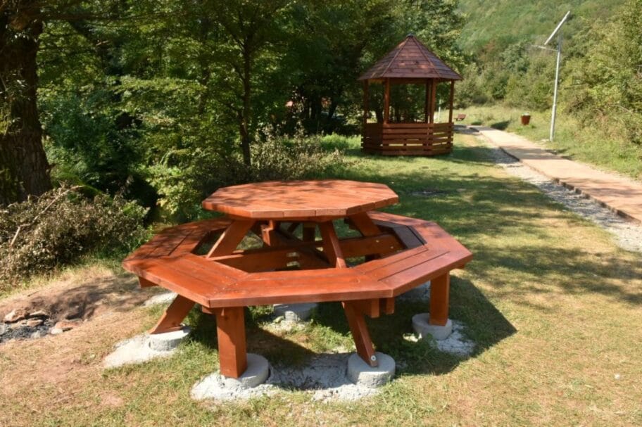 Vidriste klupe foto ni rs