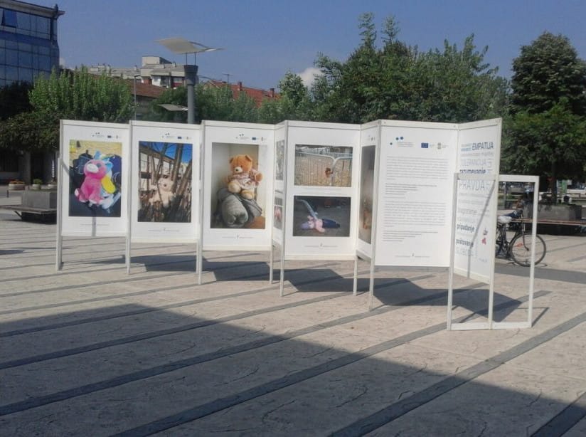 U Pirotu izložba fotografija kao svedočanstvo migracija 5 migranti izlozba