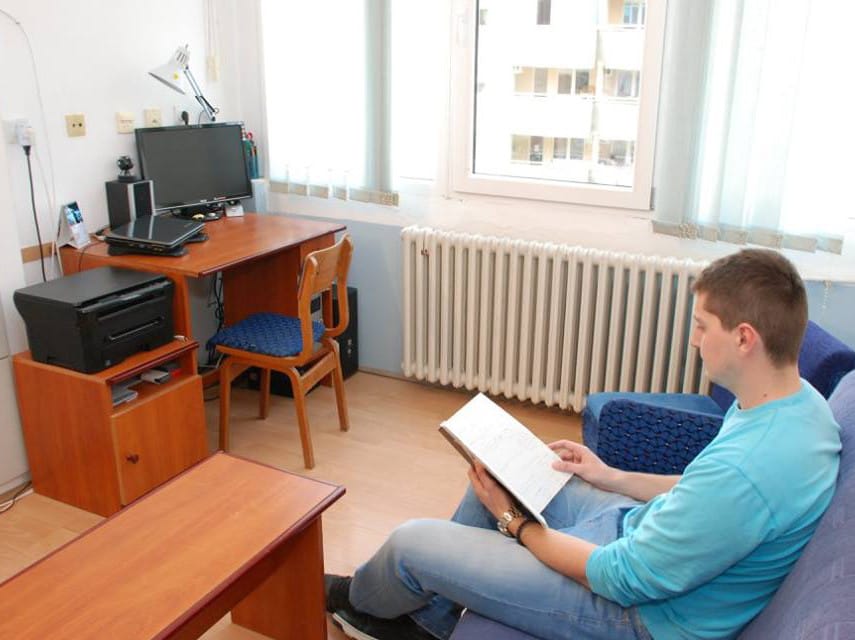 Studenti u Nišu iseljeni iz domova, ostaje samo 5 stranih, menze ne rade 13 studentski dom foto scnis