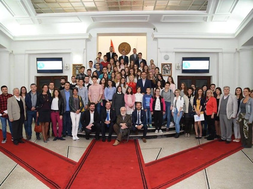 Otvoren konkurs za sedmu generaciju "mladih ambasadora" 4 Mladi ambasadori