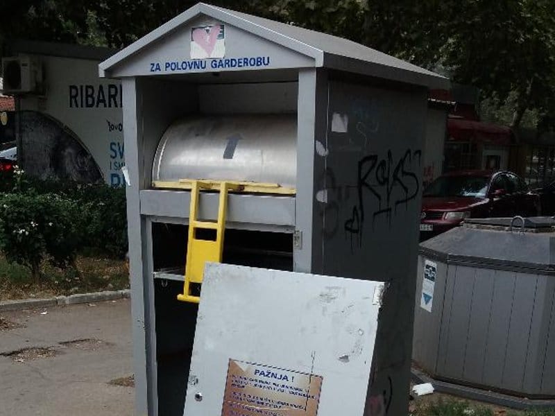 Kontejner za garderobu Prijavi problem