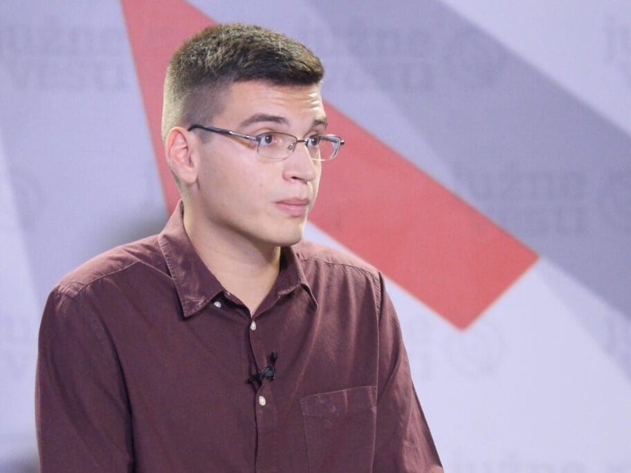 JV 15 Minuta Marko nedeljkovic 00 14 11 17 Still011