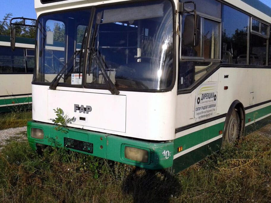autobusi razbijeni foto citalac