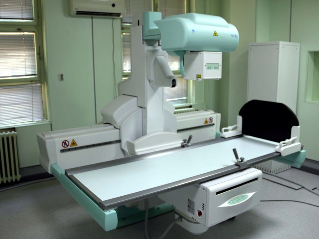Radiologija Vojne bolnice opremljena novim aparatima 1 aparat vojna bolnica Ministarstvo odbrane