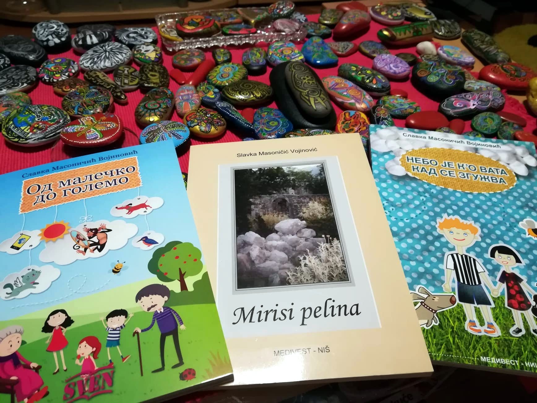 Knjige-Slavka;-foto:-JV