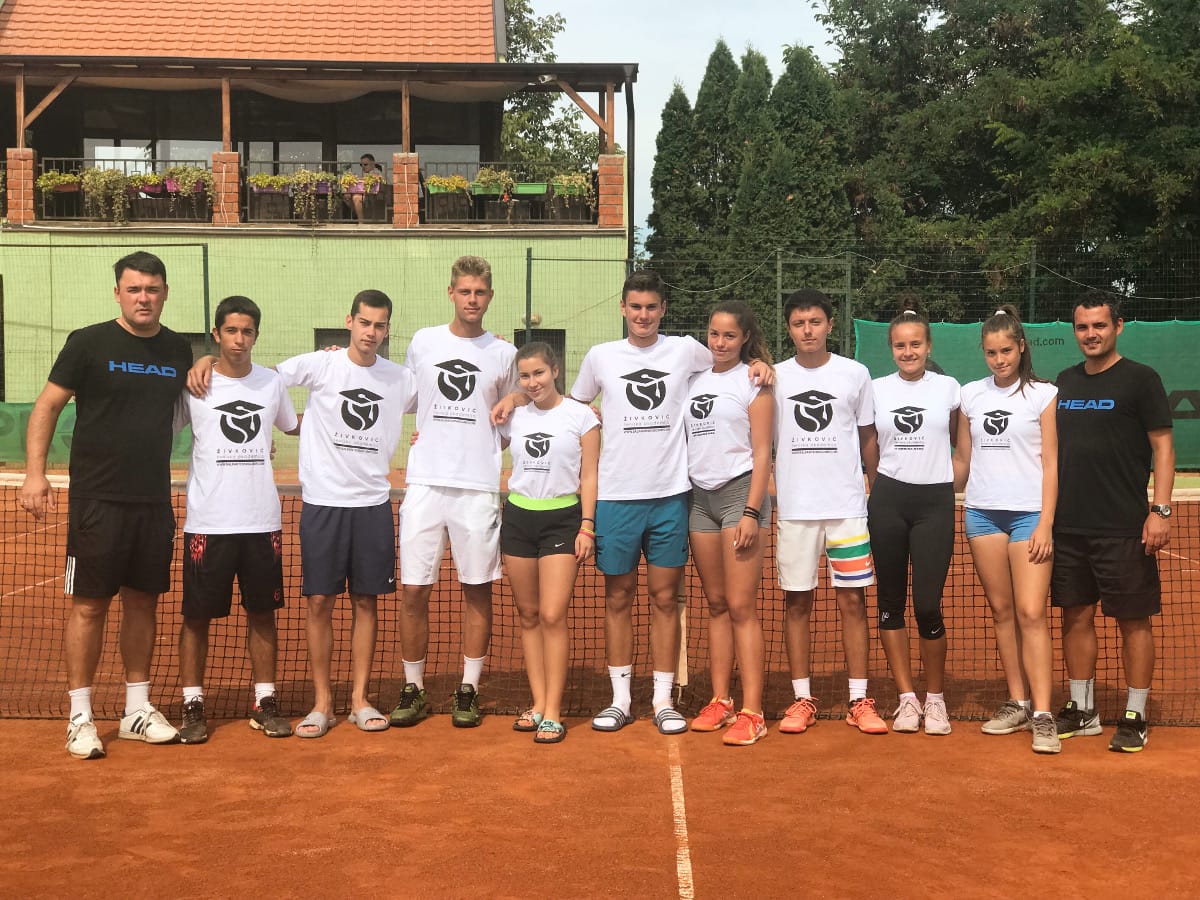 Deset medalja za niške tenisere 1 Muska i zenska ekipa TAZ a do 18 g