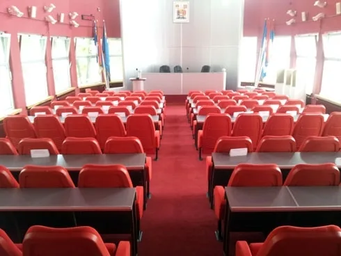 Niška Skupština pauzira jer se čekaju važne tačke, opozicija negoduje 8 skupstina grada Nisa