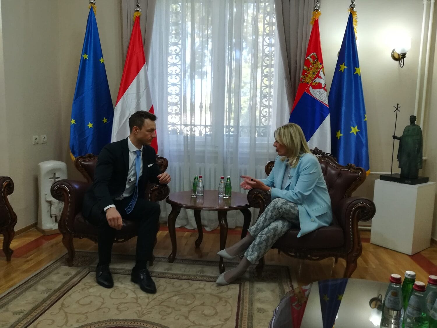 Joksimovic i Blumel Gradska kuca foto Juzne vesti Milica Jovanovic scaled