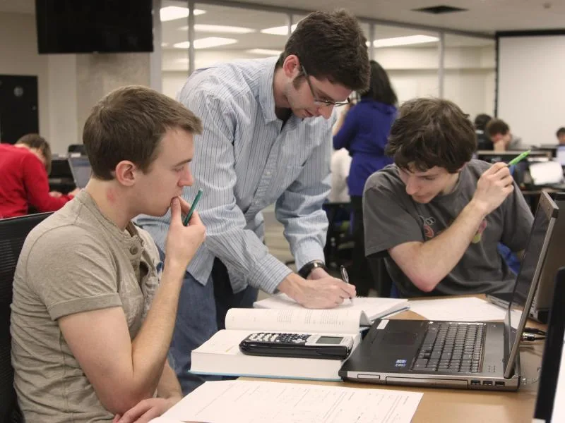 Studenti januar 2018 foto flickr college library