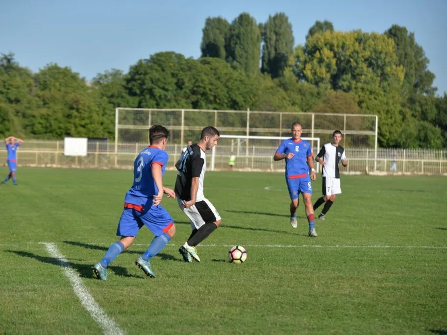 Car Konstantin Sindjelic foto Vanja Keser