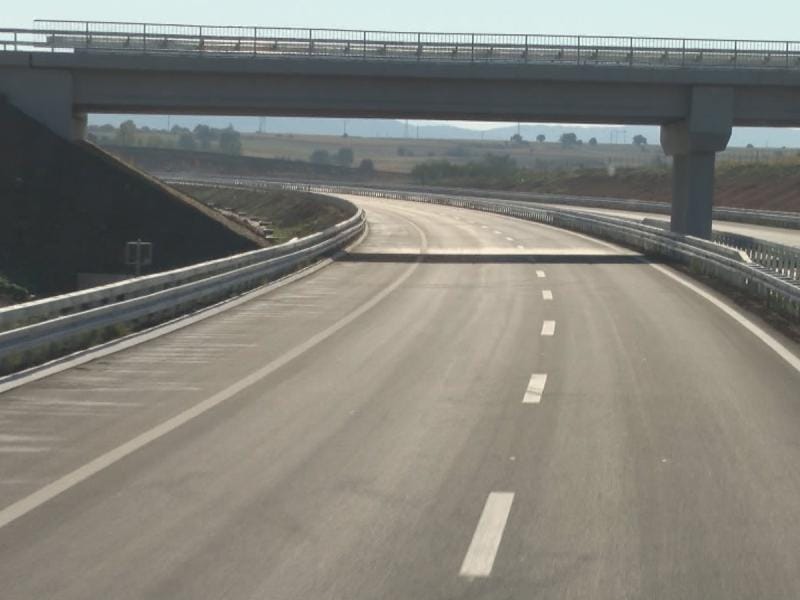 800x600 vucic pirot 2 auto puta foto n s