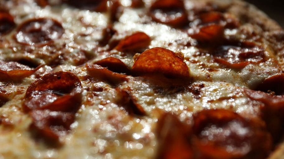 Grašak protiv pogačica i sendviča - šta deca jedu u školama 3 103615691 pica1