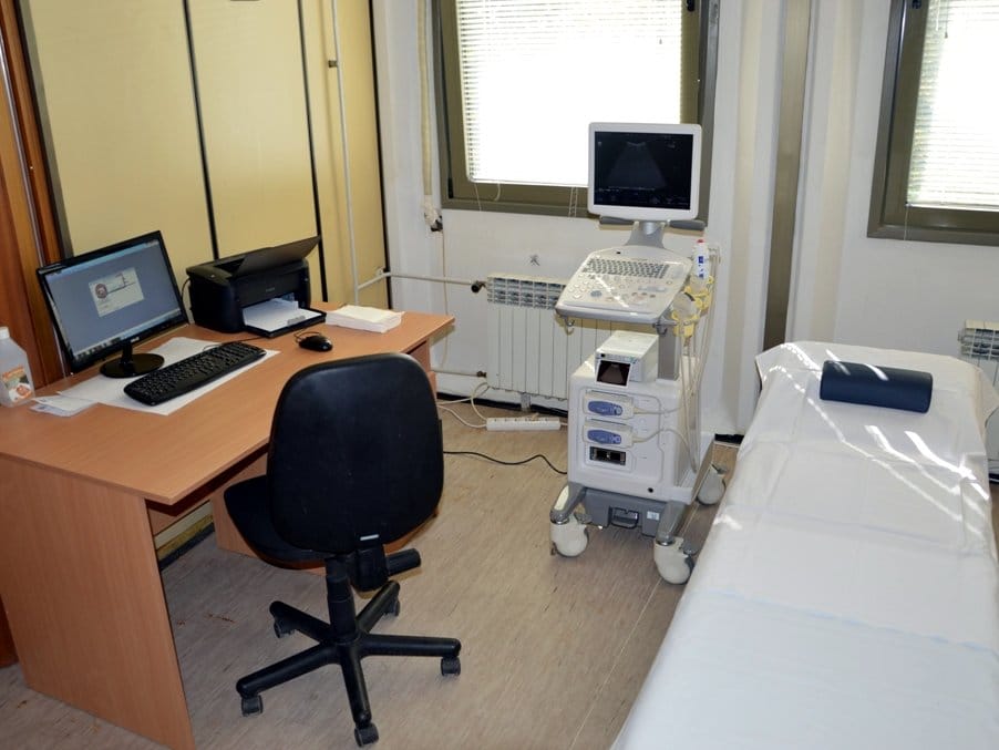 Ultrazvucni aparat foto Dom zdravlja Nis