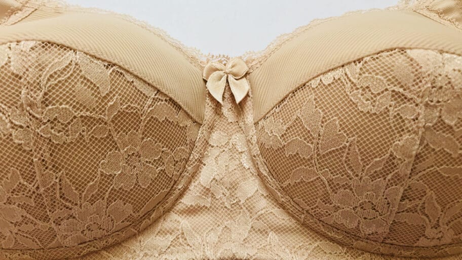 Devojke sa albanskih planina prave grudnjake za evropske grudi 2 102916741 beigebra getty976