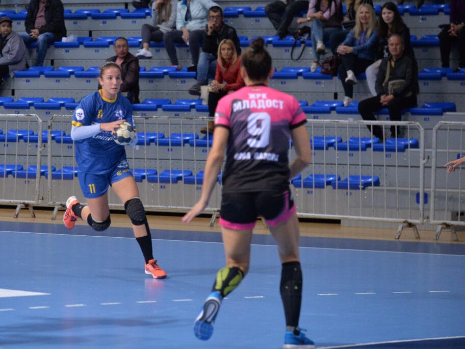 naisa foto jv vanja keser