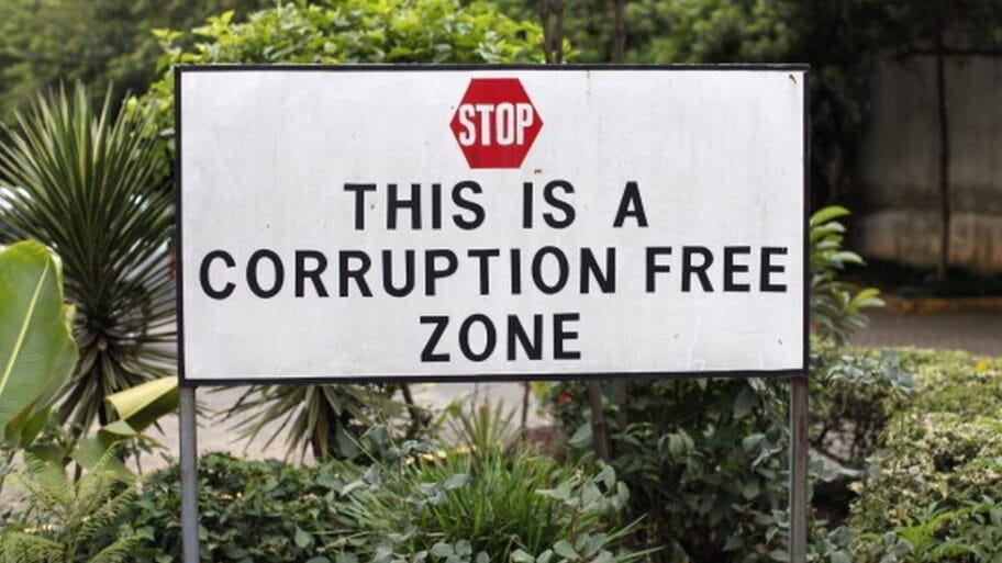 103996250 169360095 594x594