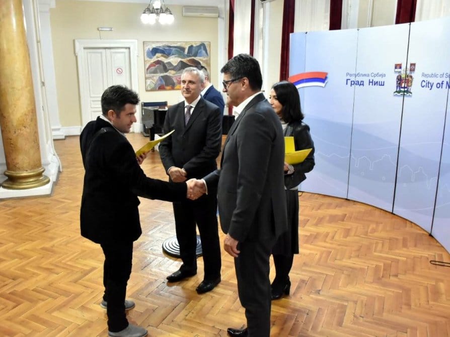 Dodela subvencija privrednicima foto gradski sajt