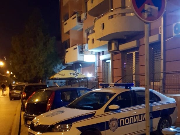 Foto-vest: Nepropisno parkirana kola niške policije 15 Policijska kola foto MD