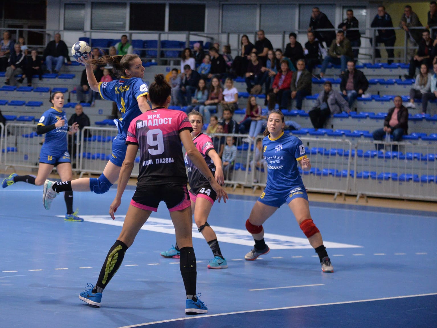 Naisa lako do osmine finala Čelendž kupa 1 rukomet naisa foto jv vanja keser