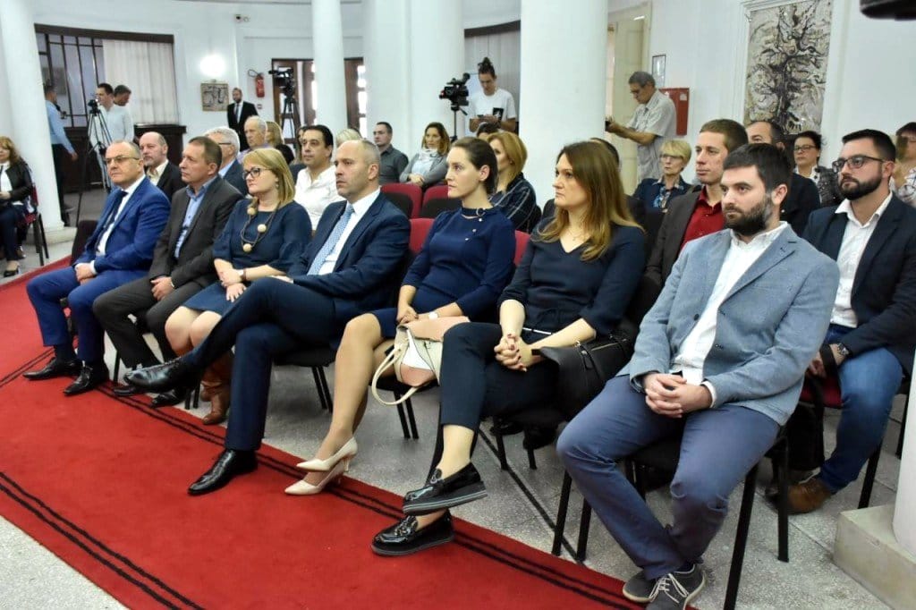 Nagrade-za-privrednike3;-foto:-gradski-sajt